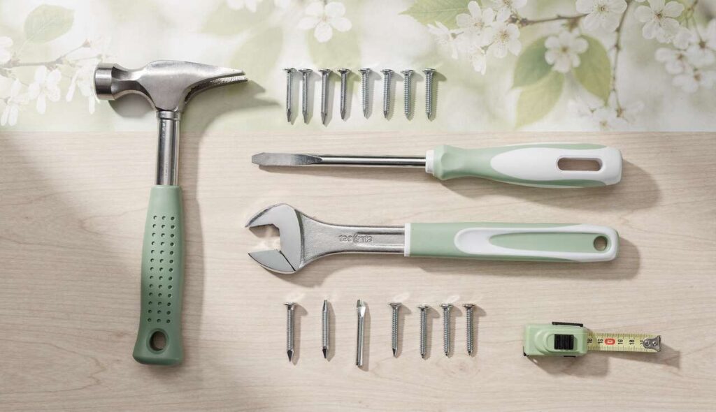 Biedronka czy Lidl: porównanie wiosennych zestawów narzędzi DIY pod kątem jakości i ceny